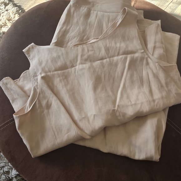 Brooks Brothers Cream Fabric Set - Picture 4 of 5